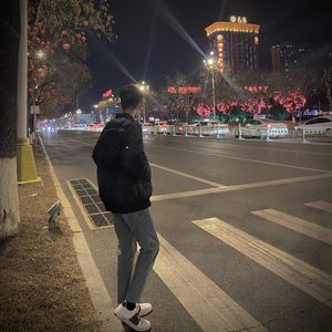 男生操女生的小骚逼视频
